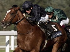 ‘Gorgeous’ George wins the 2006 QEII at the expense of Araafa