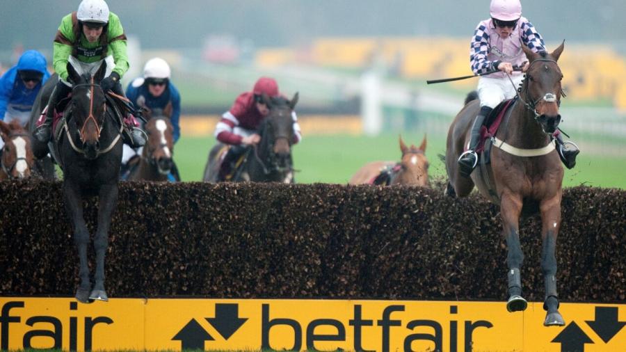 Haydock Betfair fences 1280.jpg
