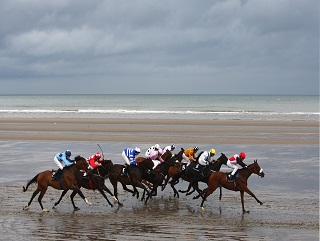 Oh I do like to be beside the seaside