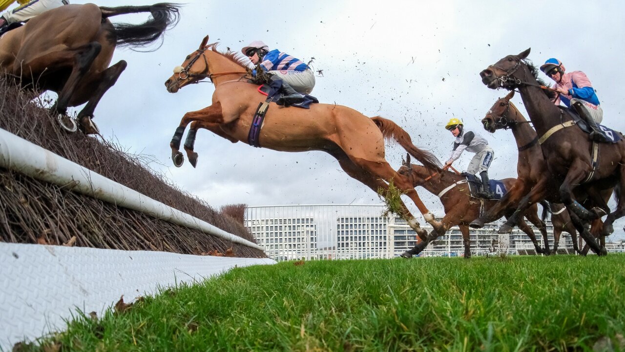 Npo1 Racing Horse racing tips for Saturday's ITV Racing - Three to back at Newbury ...