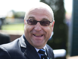 Richard Fahey's Alben Star likes to leave it late before storming home 