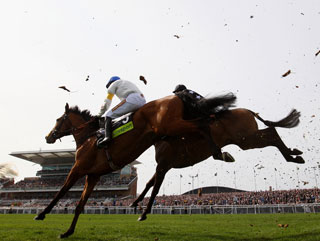 What A Friend enjoys the Aintree track 