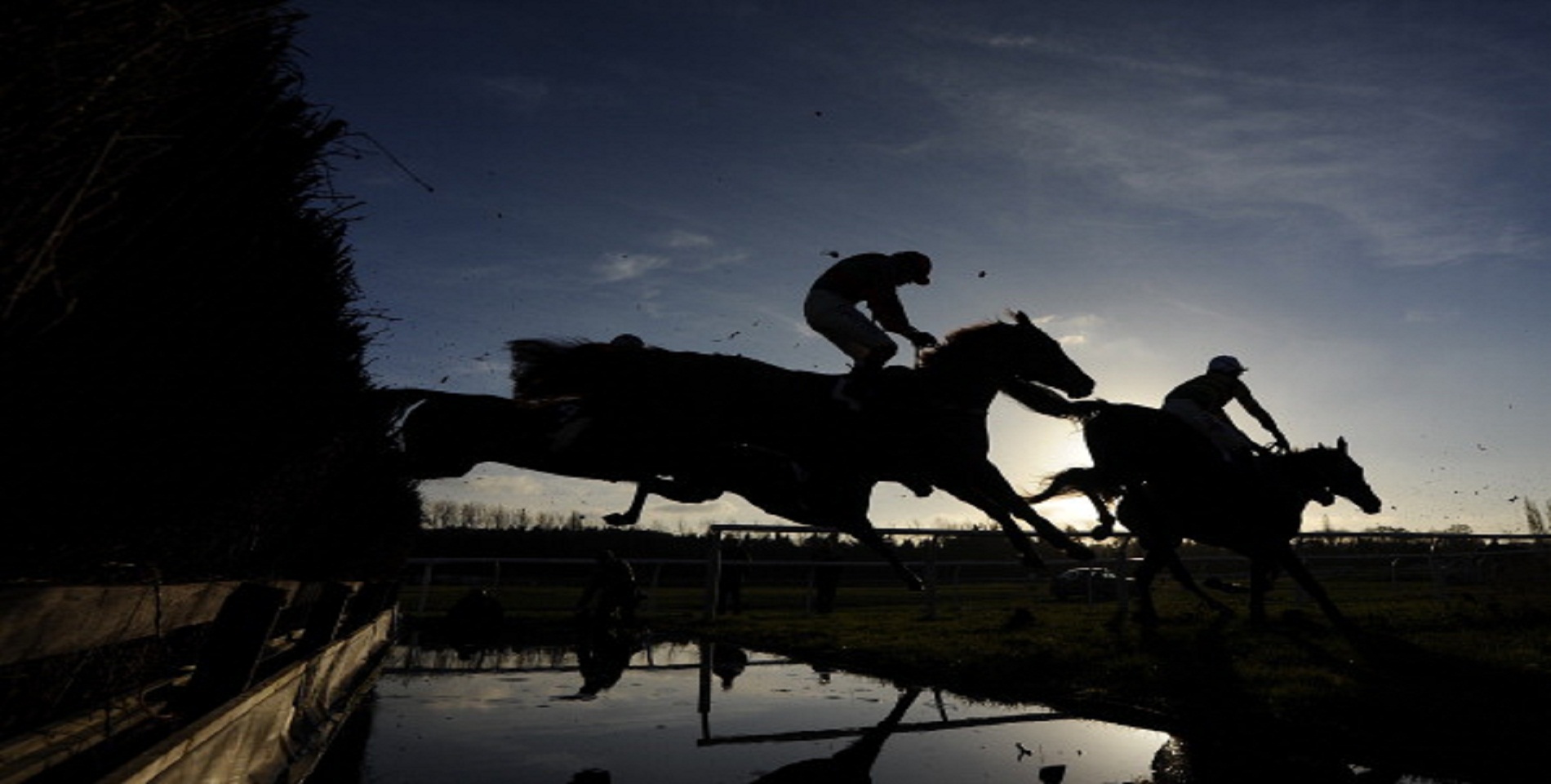 The Midlands Grand National is the showpiece event at Uttoxeter this afternoon 