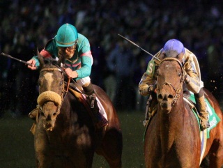 Blame just holds on from Zenyatta