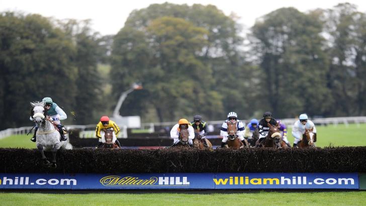 Horse racing at Worcester