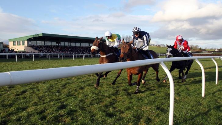 Horse racing at Kelso