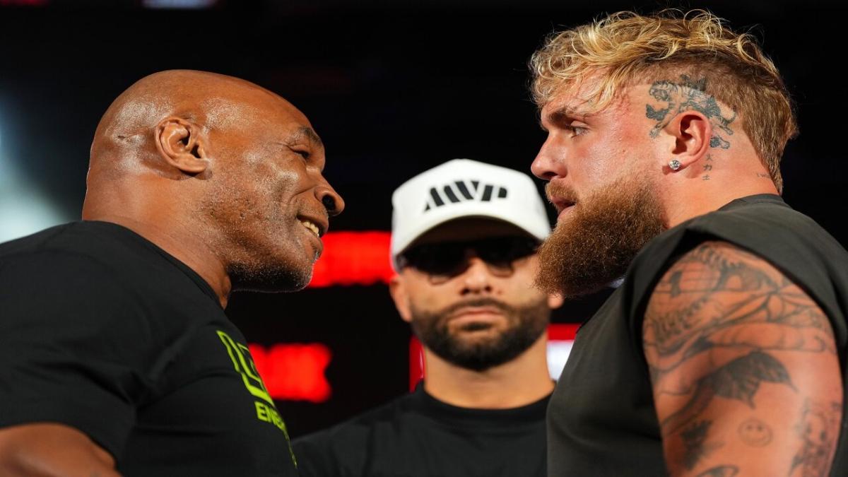 Boxers Mike Tyson and Jake Paul