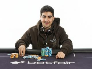 7 Tips to Help You Improve as a Poker Player