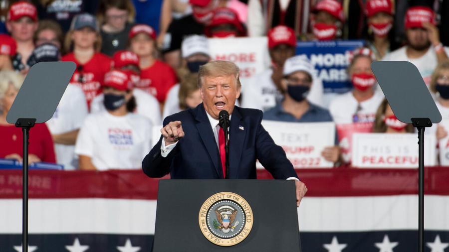 Donald Trump at lectern 1280.jpg