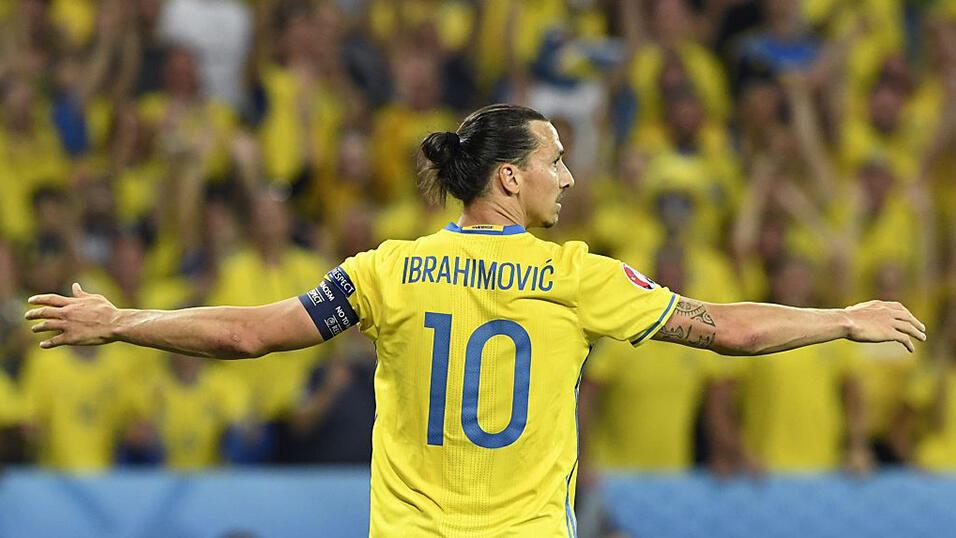 Berbatov om att Janne inte ringer Zlatan: Det handlar om ego