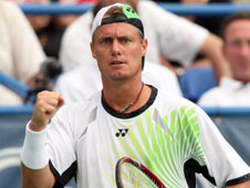 Hewitt is one of the greatest fighters in the game but he's carrying an injury 