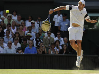 Andy Roddick could win at Queens for an incredible fifth time this week 